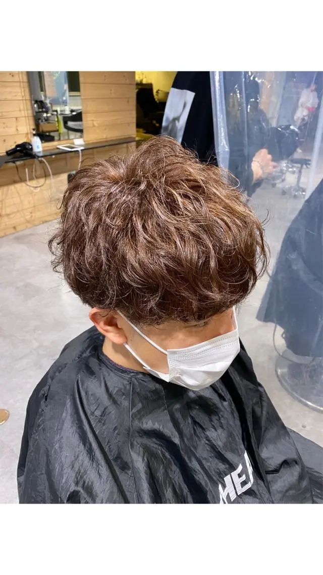 カラー パーマ メンズ カット ヘアカラー トリートメント ヘアセット メンズヘア特化 パーマ 縮毛矯正🔷のヘアスタイル