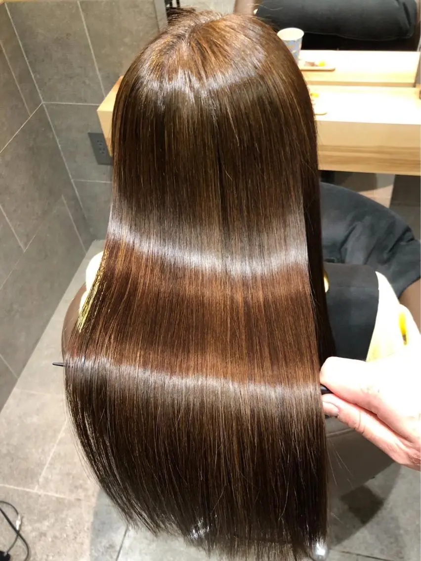 ロング ヘアカラー broteなかもず 【髪にドラマを】のヘアスタイル