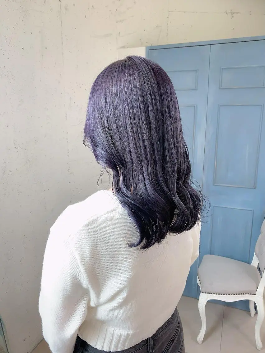 セミロング カラー 透明感ハイトーン🦄 キラ🌈のヘアスタイル