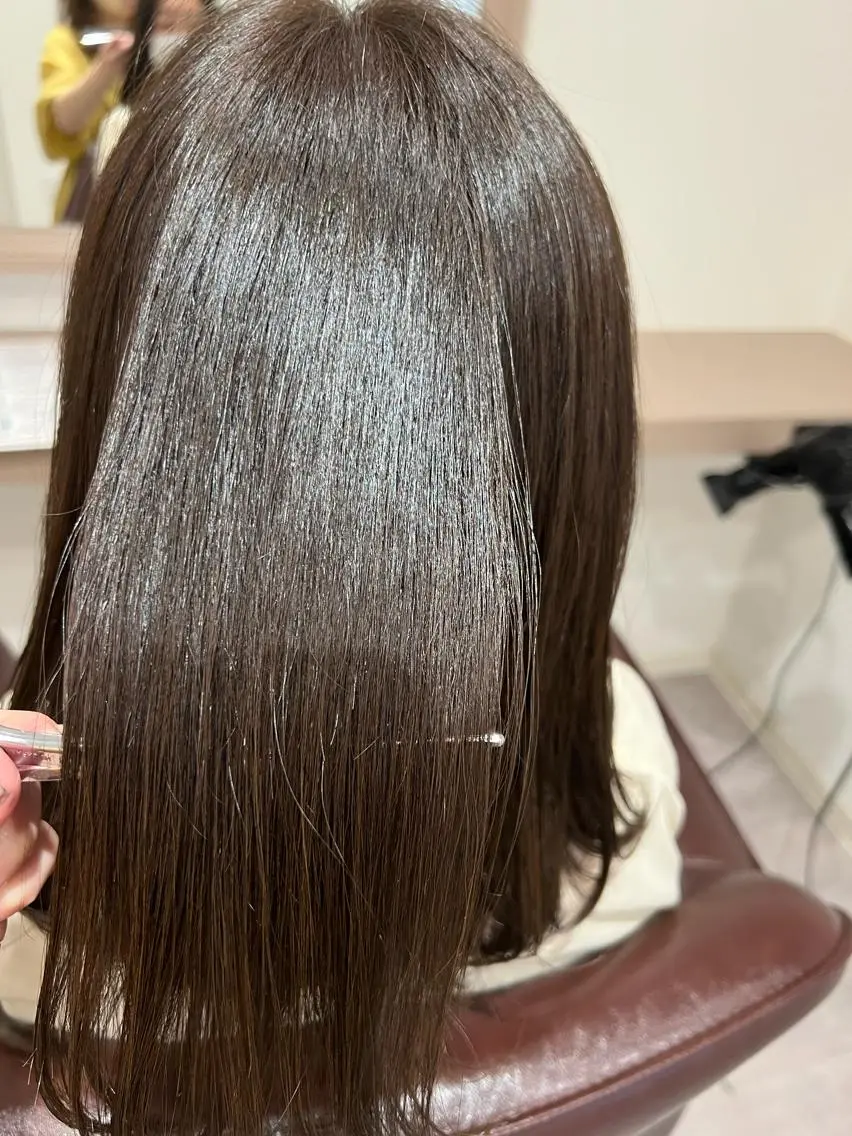 セミロング 髪質改善 カット ヘアカラー トリートメント 井上 美春のヘアスタイル