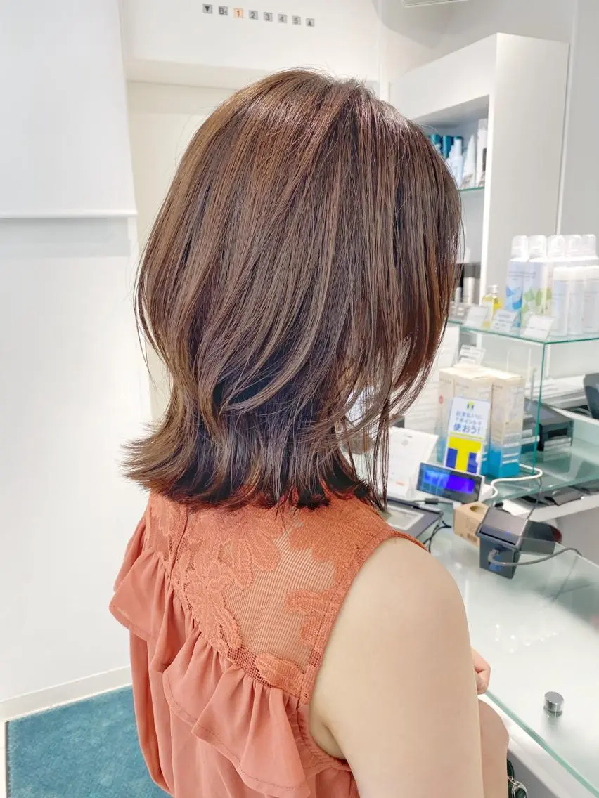 ミディアム カラー パーマ KONOMI スタイリストのヘアスタイル