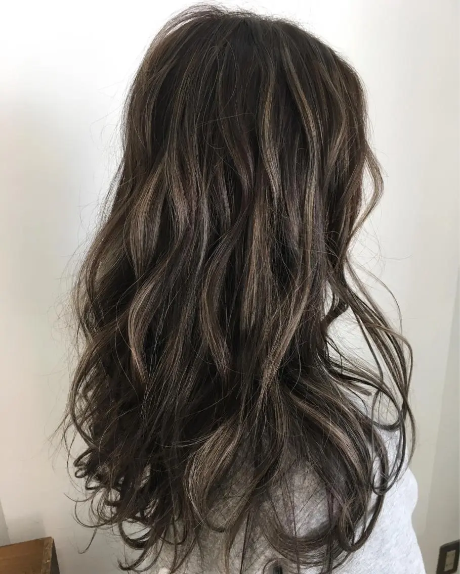 カラー アッシュ ダークアッシュ デザインカラー ハイライトカラー 坂上 岳のヘアスタイル