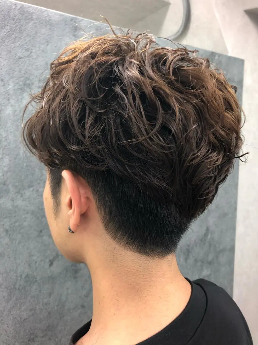 メンズ カット パーマ トリートメント Noyヨシモト ヒロトのヘアスタイル