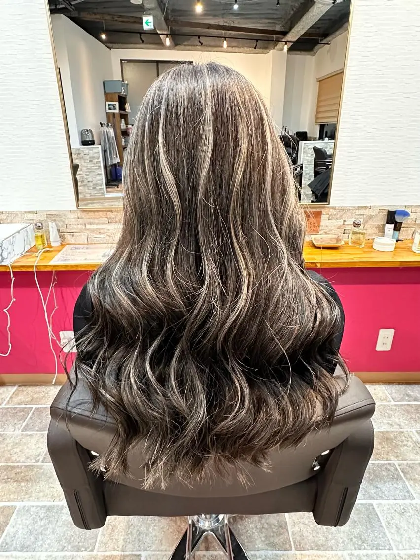 ロング 髪質改善 縮毛矯正 酸性ストレート 大人女性の髪質改善 🫧鷹司郎のヘアスタイル
