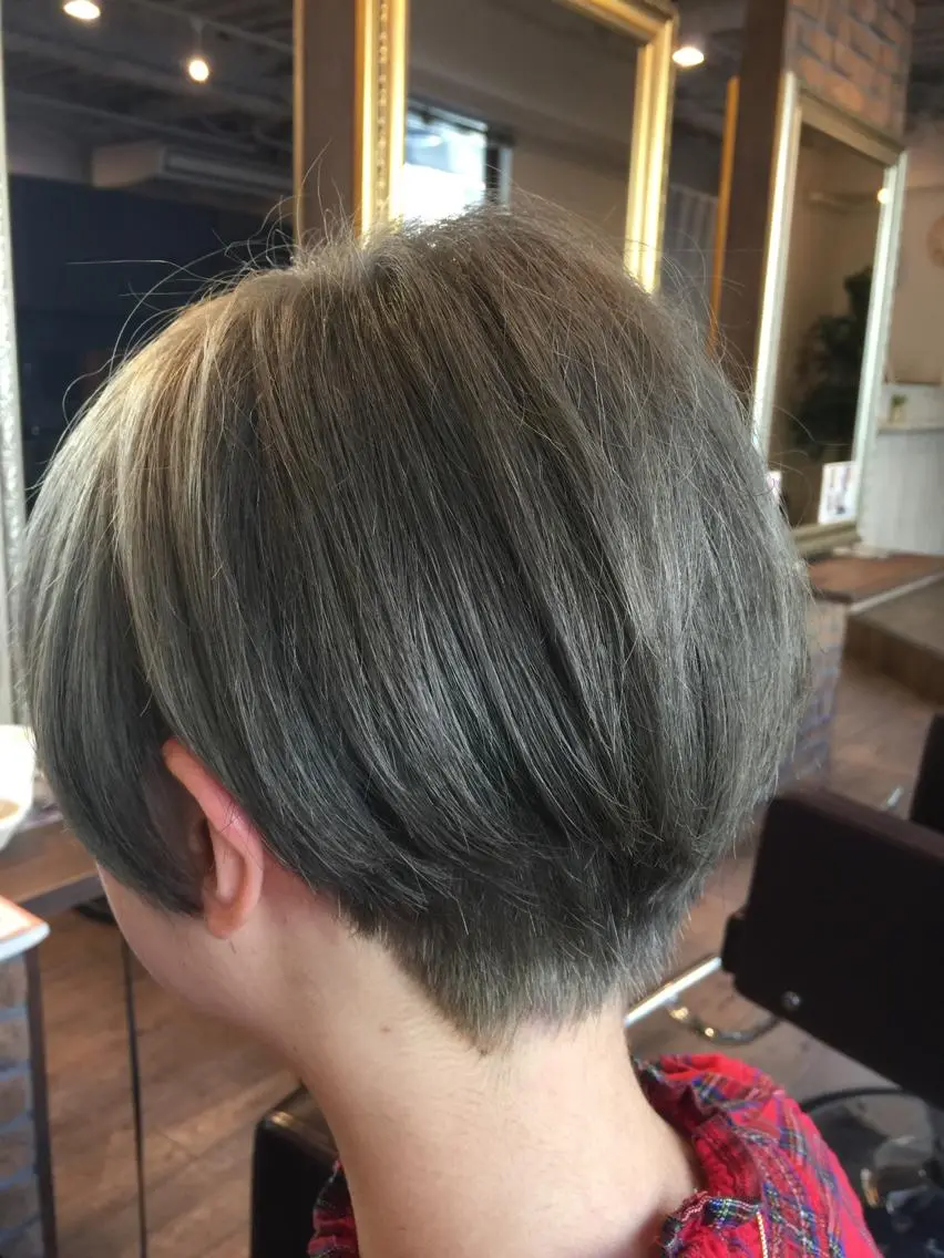 ショート カラー アッシュ シルバー シルバーアッシュ 美髪・艶髪特化美容師 RYOJIのヘアスタイル