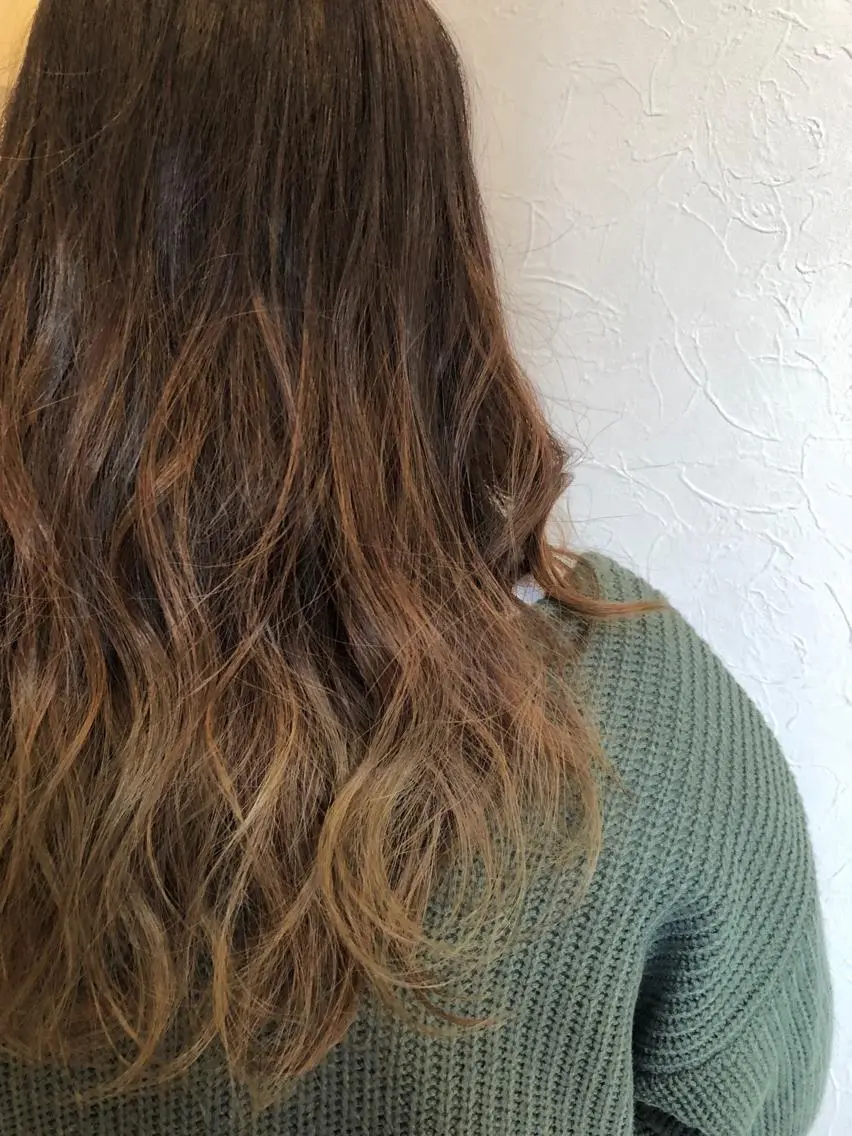セミロング カラー ヘアアレンジ IVY villa Suzu.のヘアスタイル