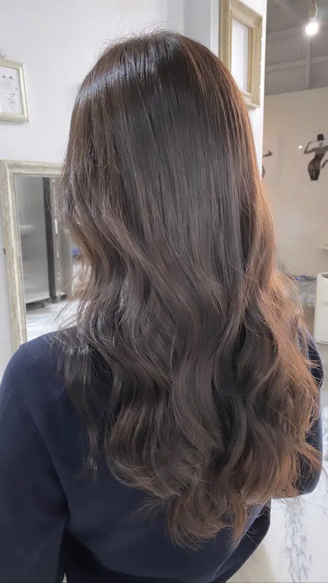 ロング カラー ヘアカラー トリートメント 👑圧倒的カラー👑 佐々木祐希のヘアスタイル