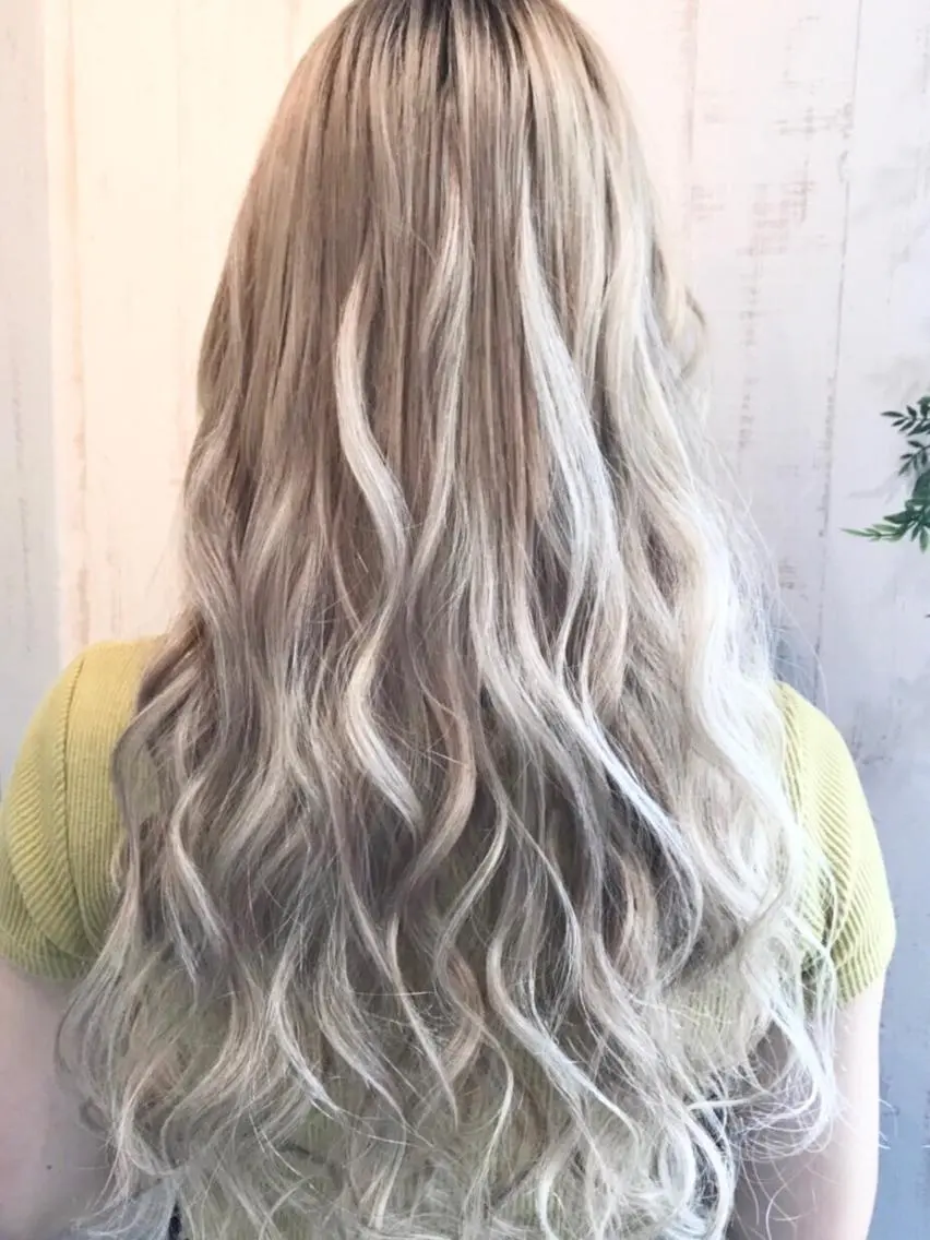 ロング カラー パーマ ヘアアレンジ 大阪レミーエクステ チビ編み込みのヘアスタイル