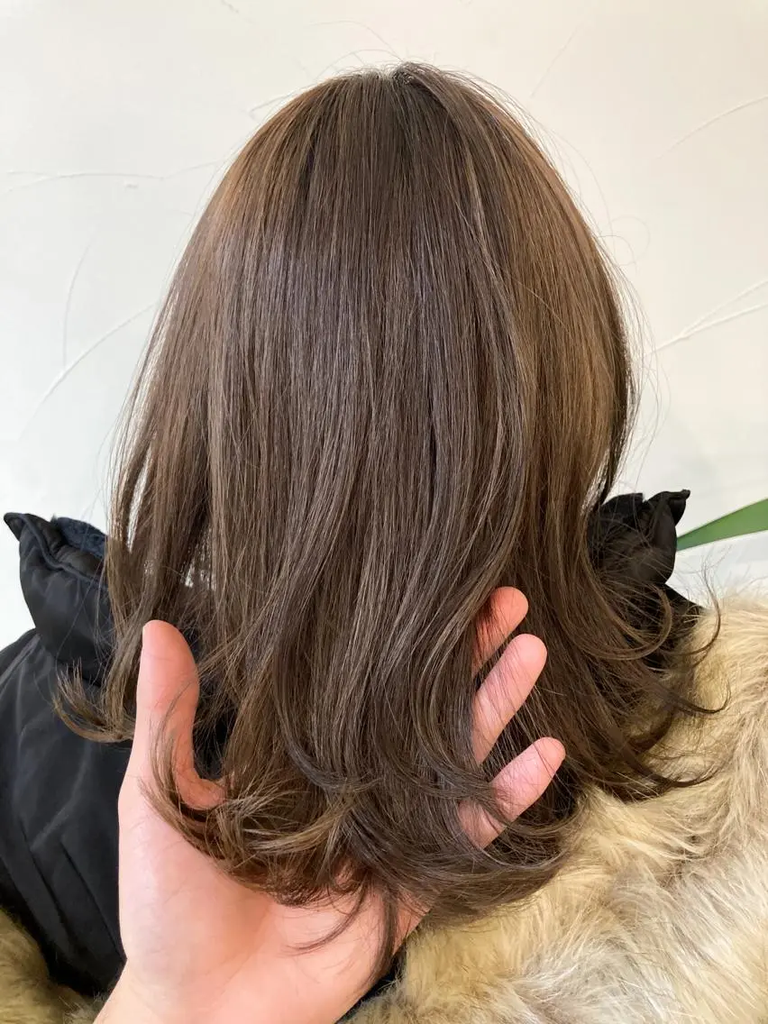 ミディアム カラー ベージュカラー トリートメント 樋野 亮のヘアスタイル