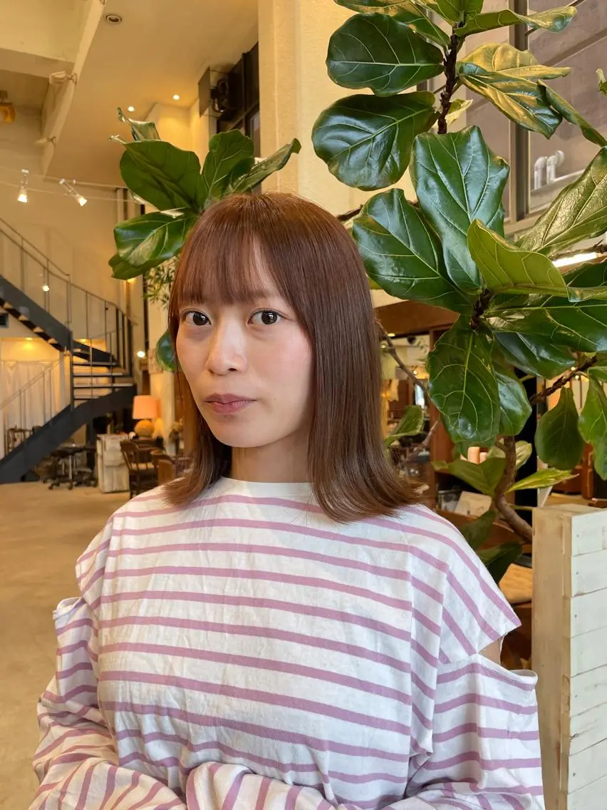 ミディアム 顔周りカット miyabu momokaのマツエク・マツパデザイン