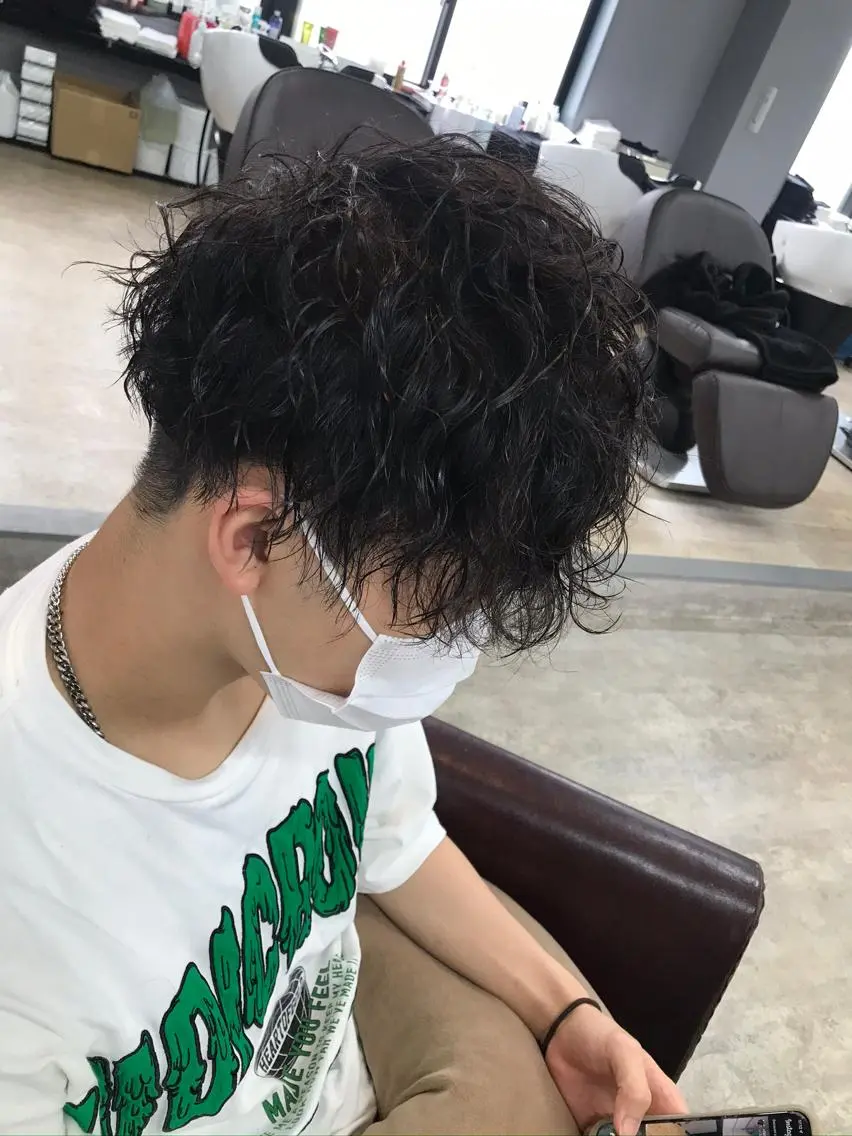 ショート パーマ メンズ メンズパーマ ツイストスパイラルパーマ スパイラルパーマ カット パーマ (産休中)磯野 風香 ReCharme新保のヘアスタイル