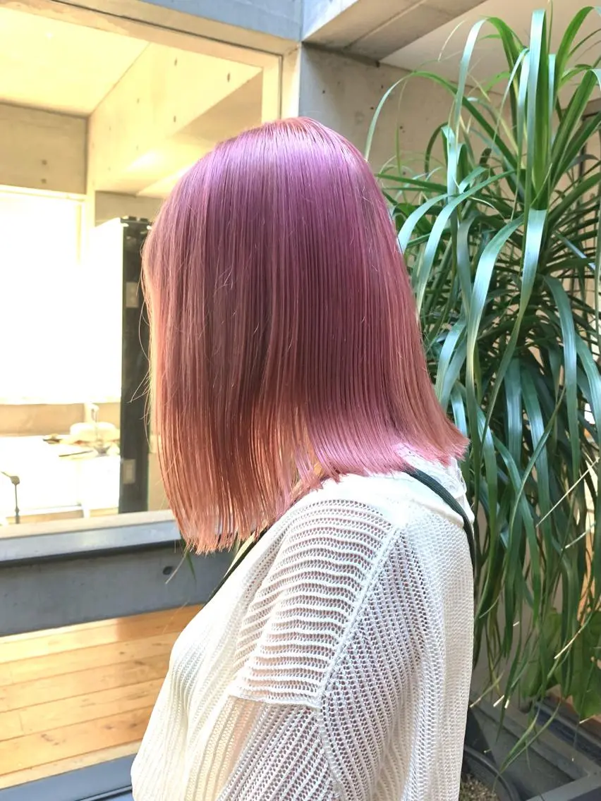 ミディアム カット ヘアカラー 西岡 優太のヘアスタイル