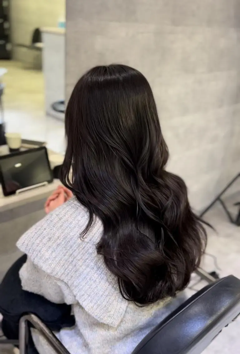 ロング カット ヘアカラー トリートメント アンダーバーホワイト 堺東店のヘアスタイル