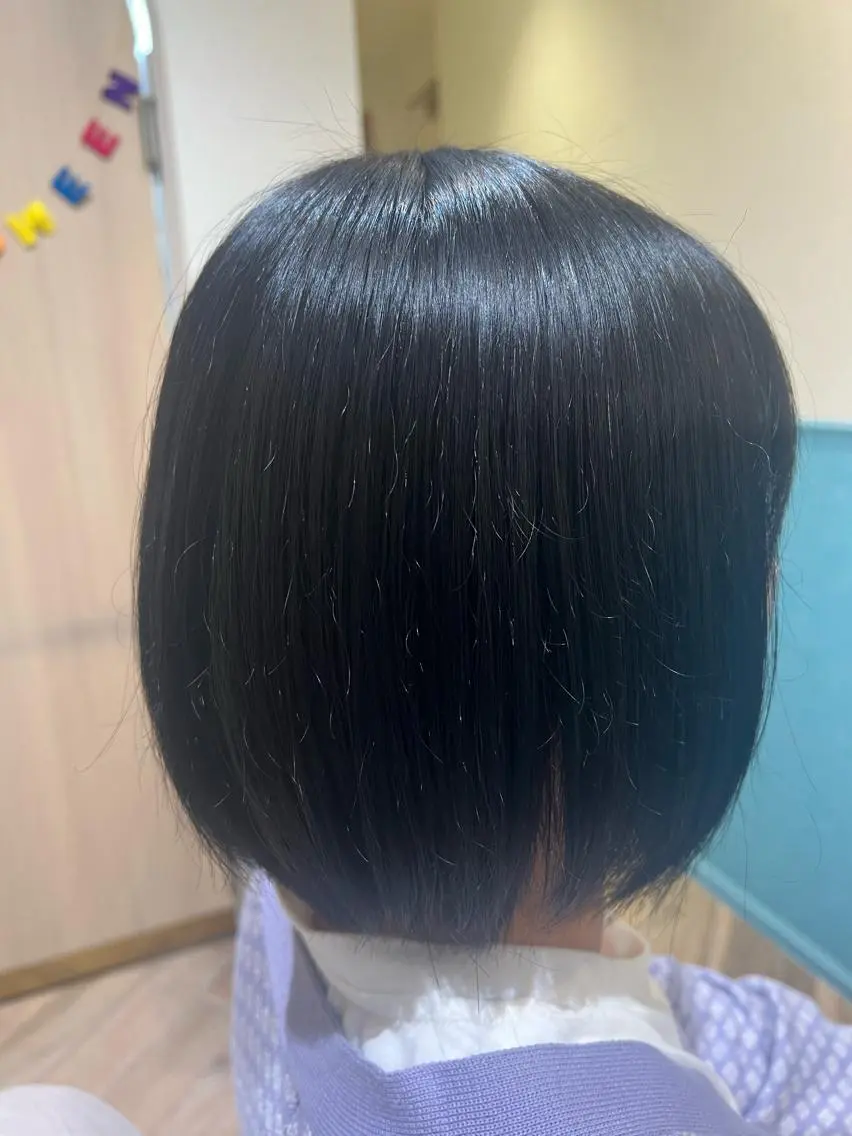 ミディアム カラー 透明感カラー トリートメント 城 梨音のヘアスタイル