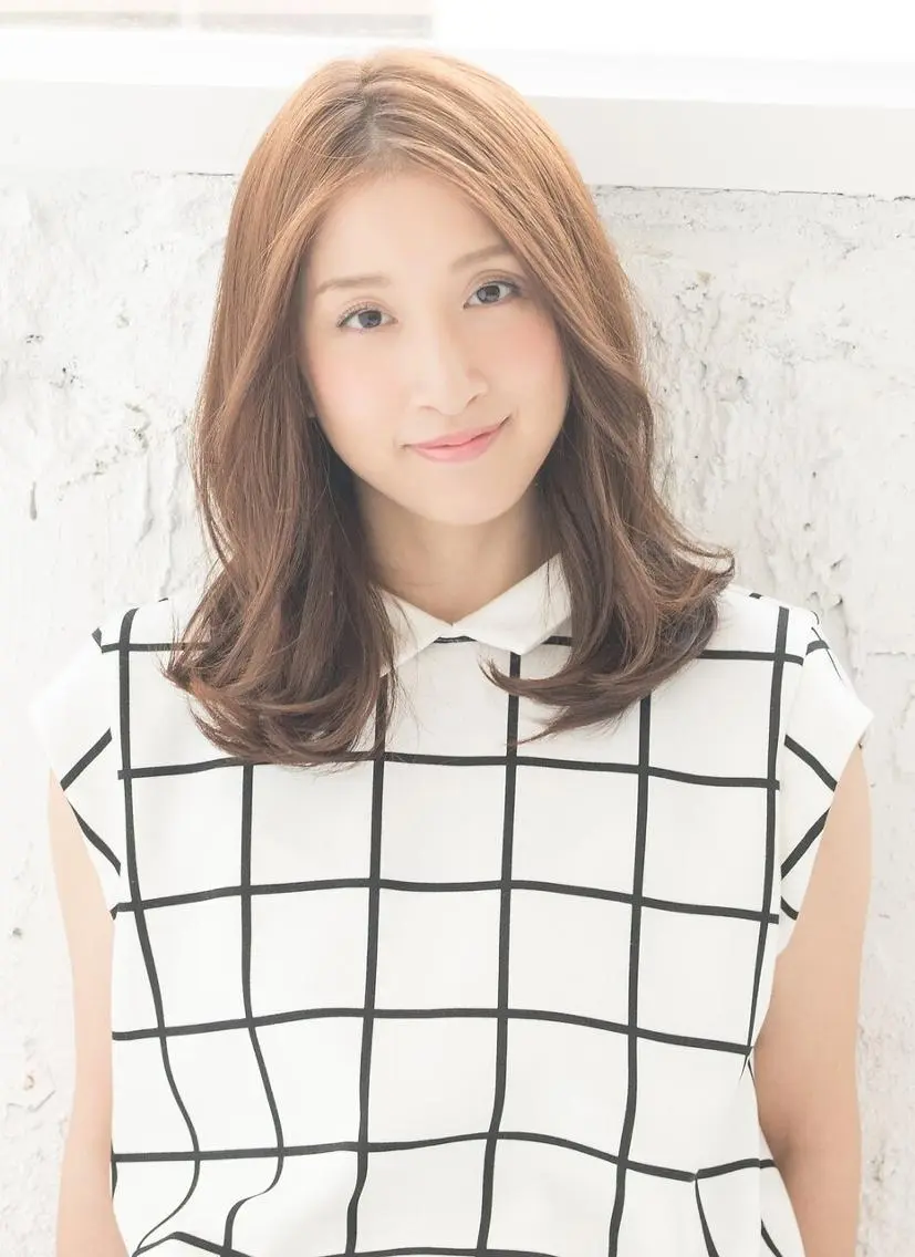 セミロング RINA りなのヘアスタイル