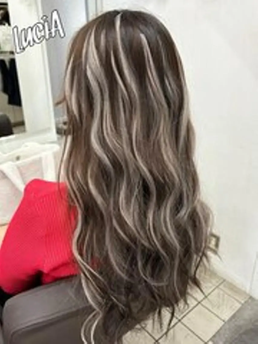 カラー ロング ヘアアレンジ LuciAエクステ カラーNANAのヘアスタイル