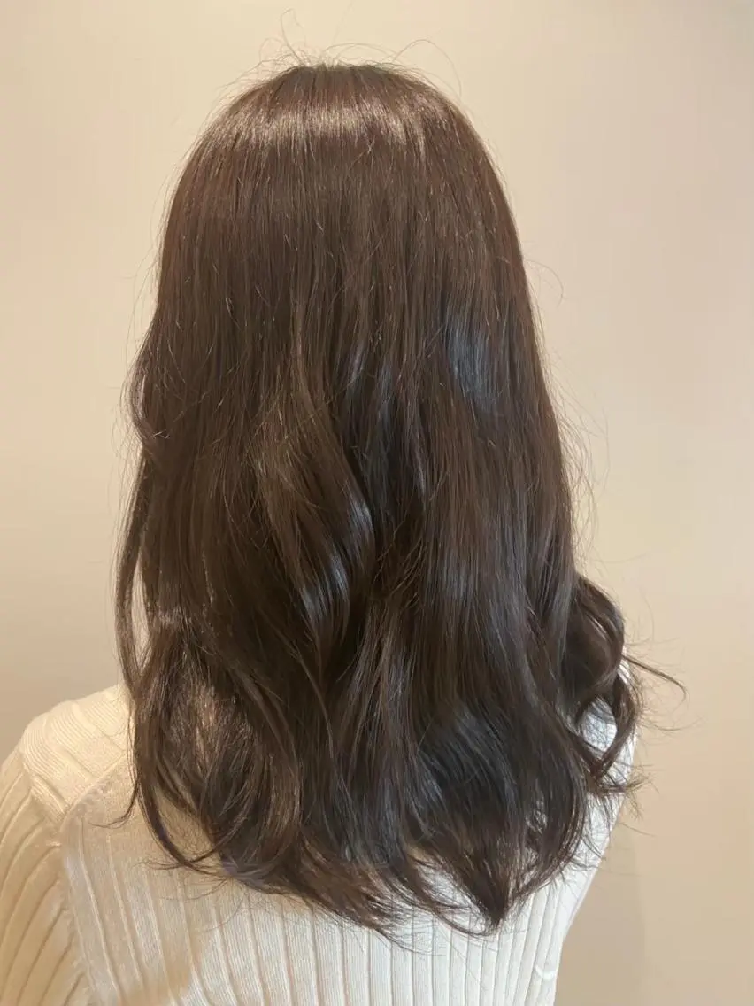 ロング カラー アッシュ アッシュブラウン ブラウンカラー イルミナカラー トリートメント 🌹艶髪カラー🌹 津田晴加【西荻窪】のヘアスタイル