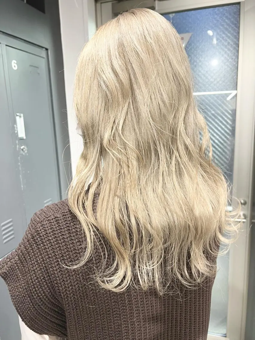 セミロング カラー M IIのヘアスタイル