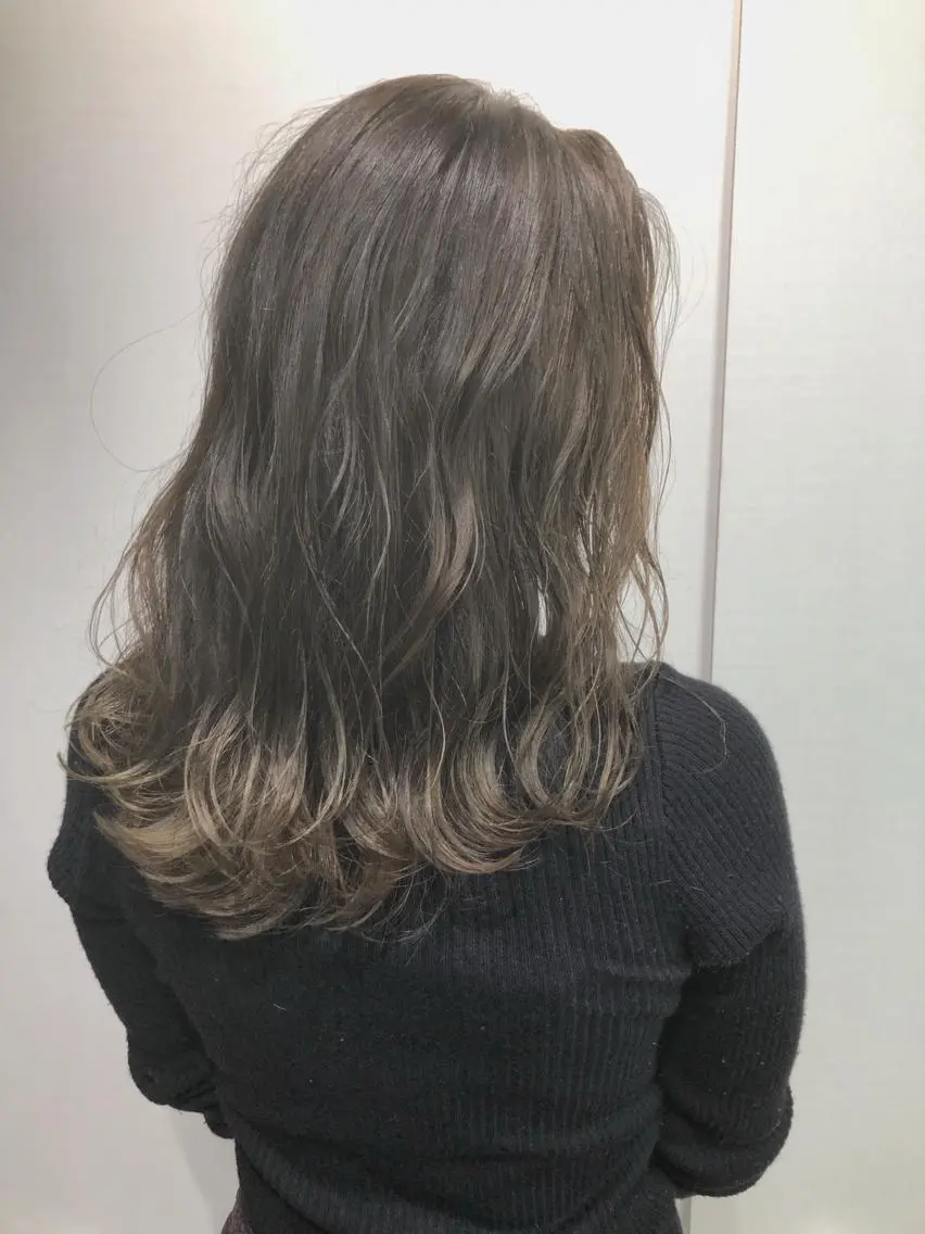 ミディアム カット ヘアカラー トリートメント ヘアセット Rico OFFICIALのヘアスタイル
