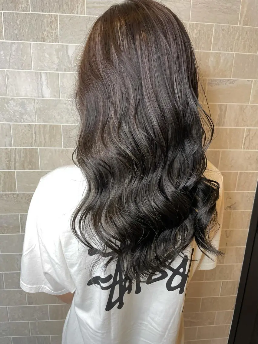ロング カット ヘアカラー トリートメント ブリーチ毛矯正.髪質 改善.髪にドラマをのヘアスタイル