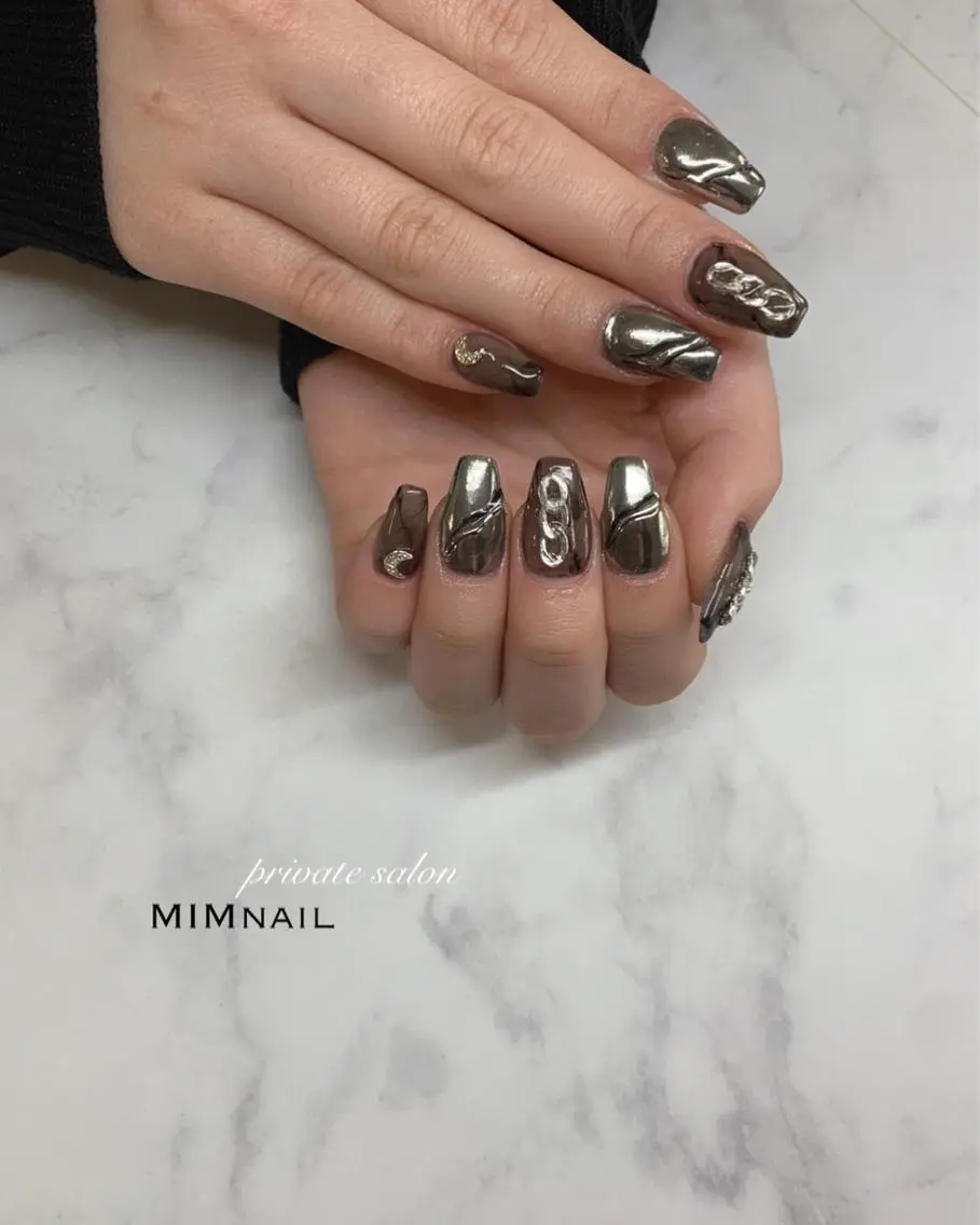 ネイル ミラーネイル ニュアンスネイル *･*MIMnail 1号店･*:･*のネイルデザイン