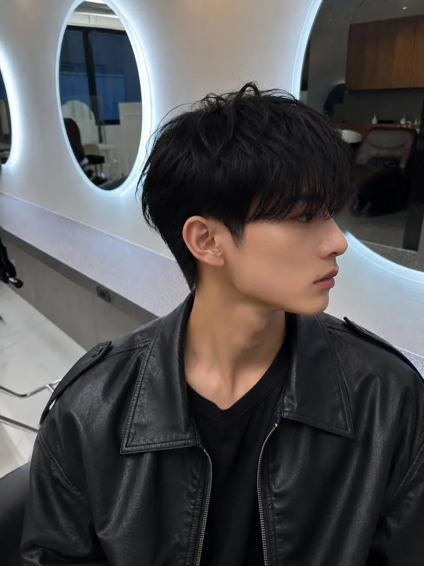 メンズ センターパート メンズ韓国風 韓国マッシュ マッシュ FOCUSJAPAN MENS SALONのヘアスタイル