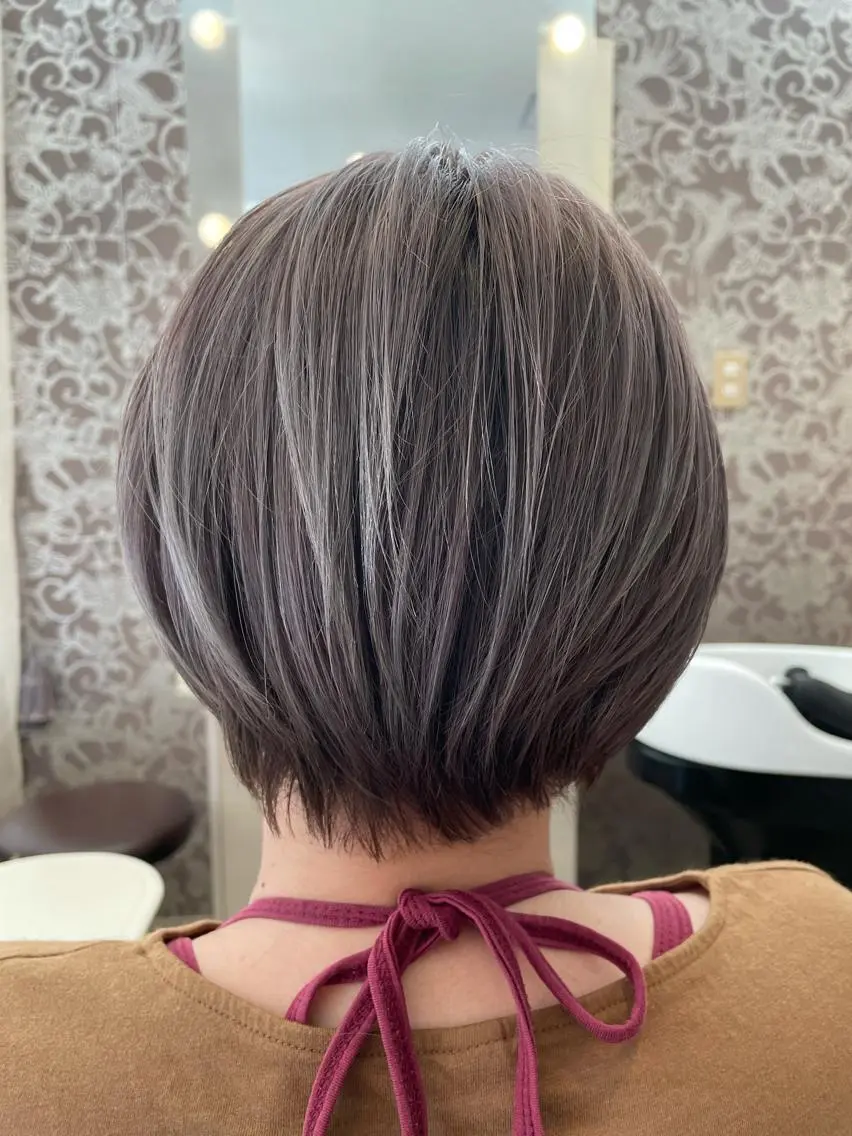 ショート カラー ハイトーンカラー ショートヘア 東恩納 誠のヘアスタイル