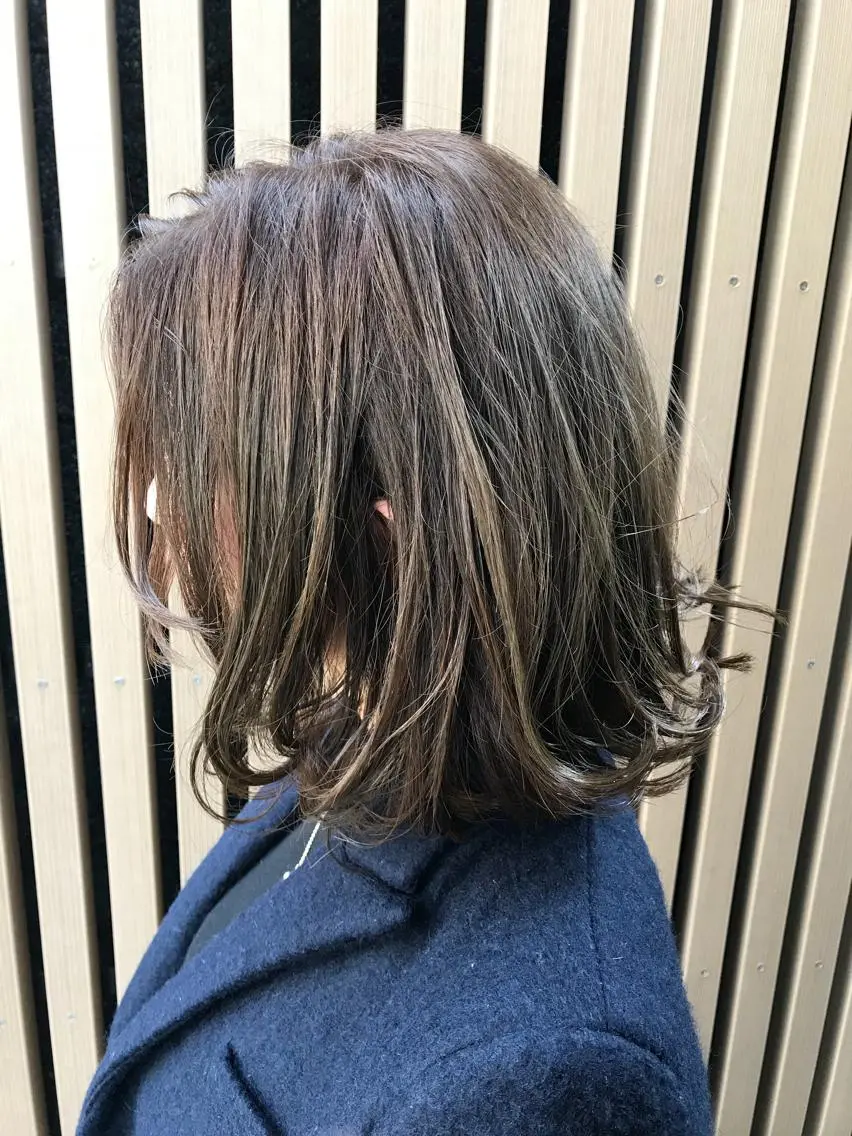 ミディアム カラー ブリーチ ブリーチなしカラー みうら ミウラのヘアスタイル