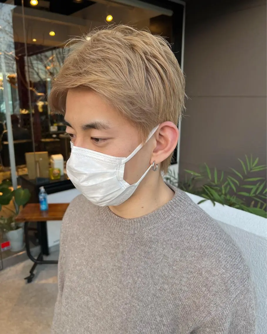 ショート カラー メンズ メンズブリーチ メンズハイトーン ブリーチ ハイトーンカラー 水川 七海のヘアスタイル