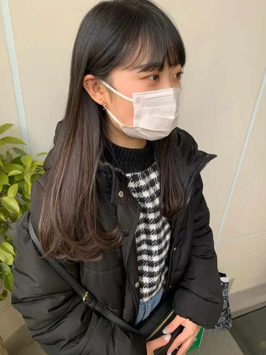 ロング カラー カット ヘアカラー トリートメント エクステ 羽エクステ🪽 🤍まき🤍のヘアスタイル