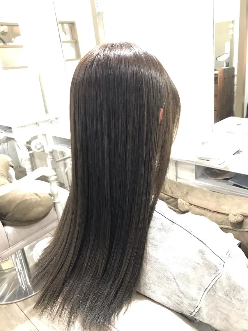 ロング ネモトメイナ🌿 今月末で退職しますのヘアスタイル