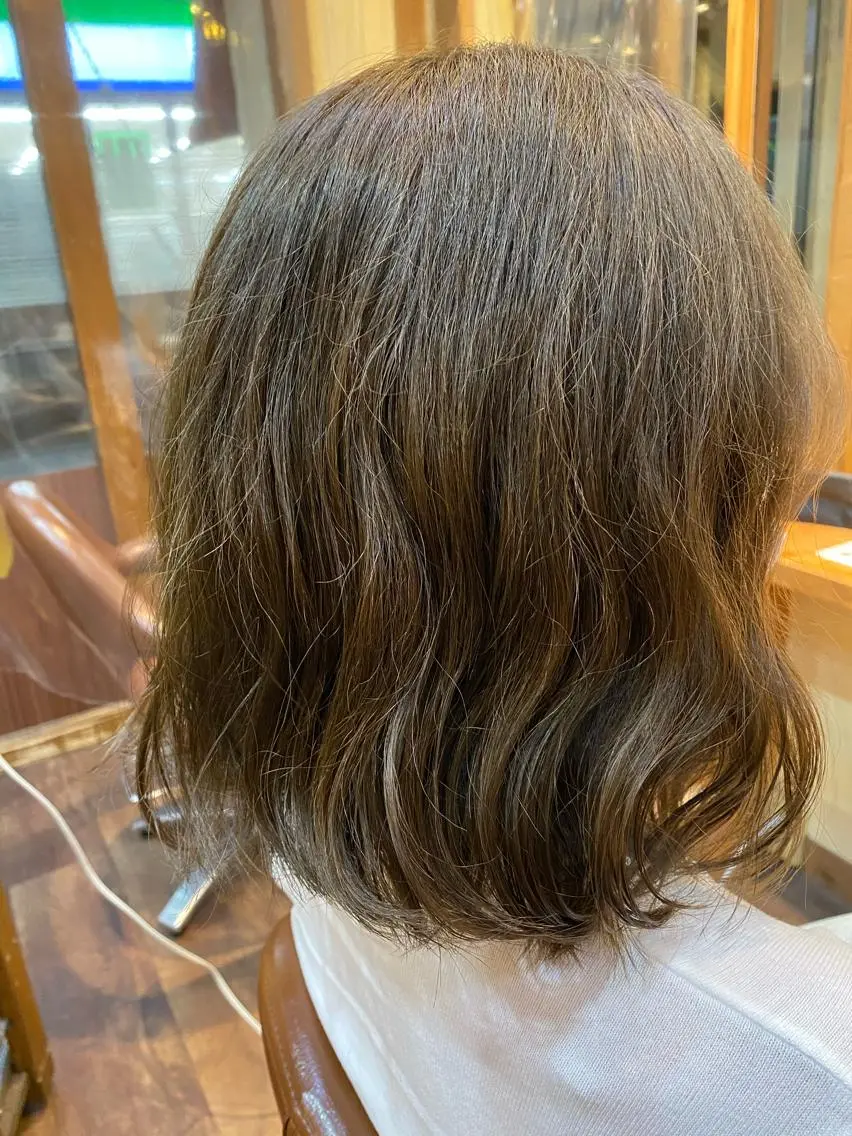 ミディアム カラー パーマ ヘアアレンジ メンズ キッズ ネイル マツエク・マツパ 🌈髪質改善・美髪矯 正・平野瀬乃🌈のヘアスタイル