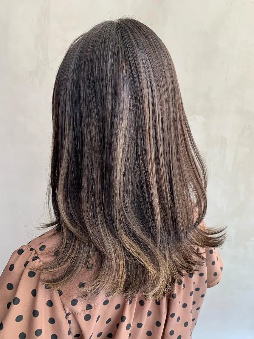 ミディアム yui .のヘアスタイル