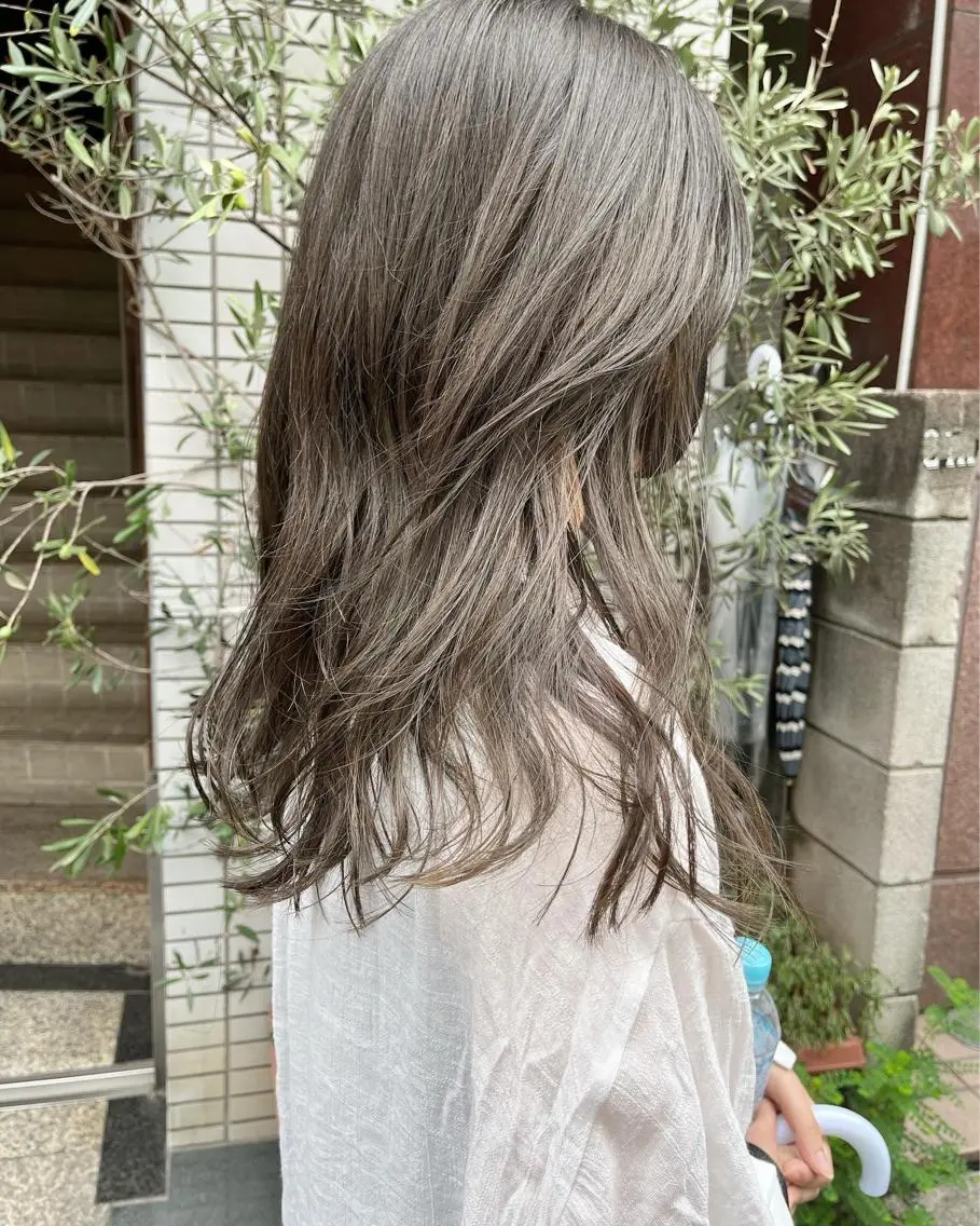 ロング カラー ヘアアレンジ ヘアカラー トリートメント ヘアセット 🌷ボブ/髪質改善 ストレートのヘアスタイル