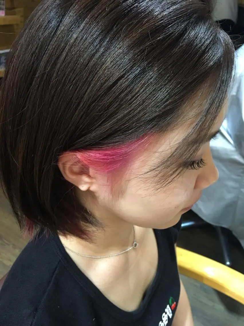 ショート カラー イヤリングカラー ピンクカラー IwAsh大和駅前店 河野亜里香のヘアスタイル