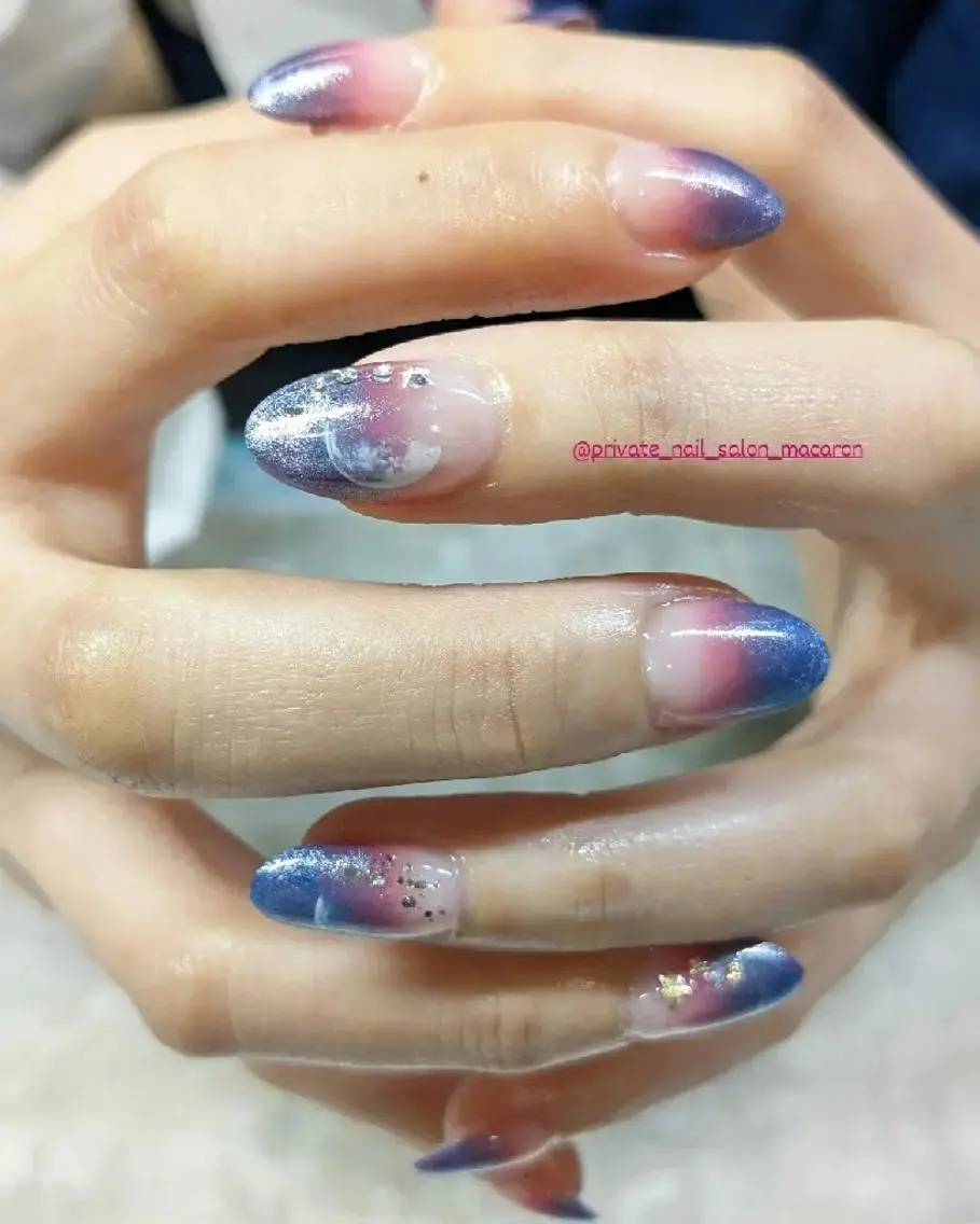ネイル グラデーション マグネットネイル nail salon macaron のネイルデザイン