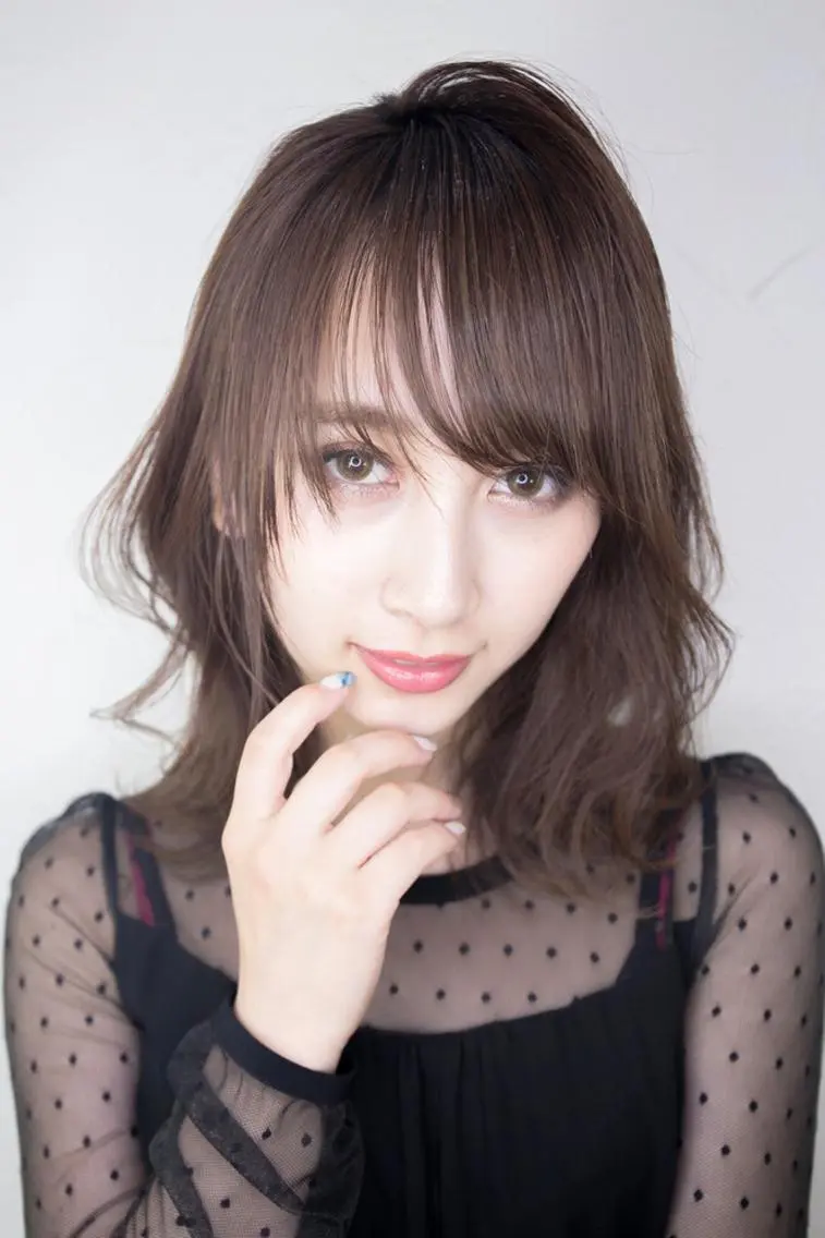ミディアム カラー ヘアカラー トリートメント ヤナ マネージャーのヘアスタイル