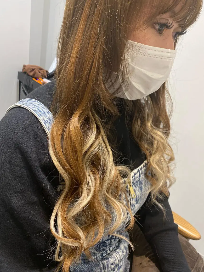 ロング エクステ 派手髪系🦄美容師 chikaのヘアスタイル
