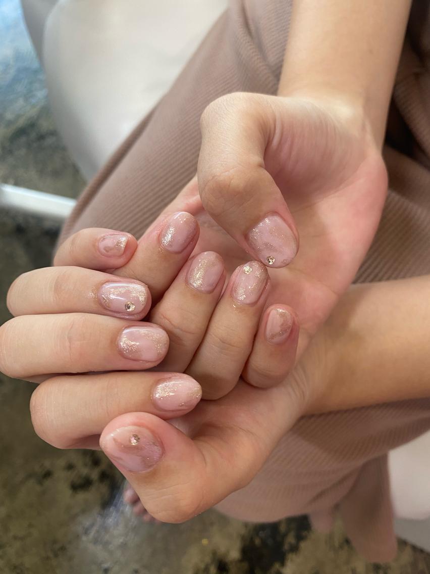 ネイル ♱˖⁺ 𝒎𝒐𝒑𝒊 ⁺のネイルデザイン