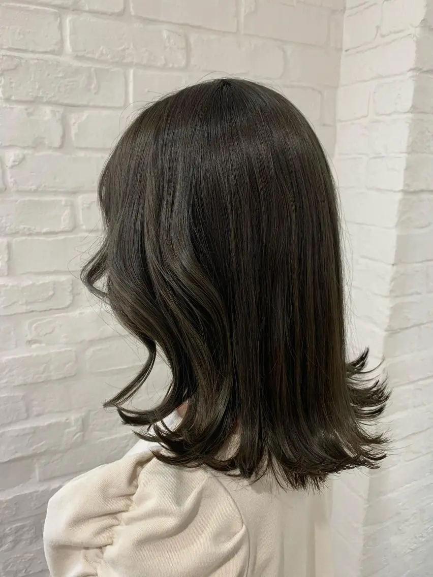 ミディアム 顔まわりレイヤー 韓国風ヘア レイヤーカット 矢澤 明日香のヘアスタイル