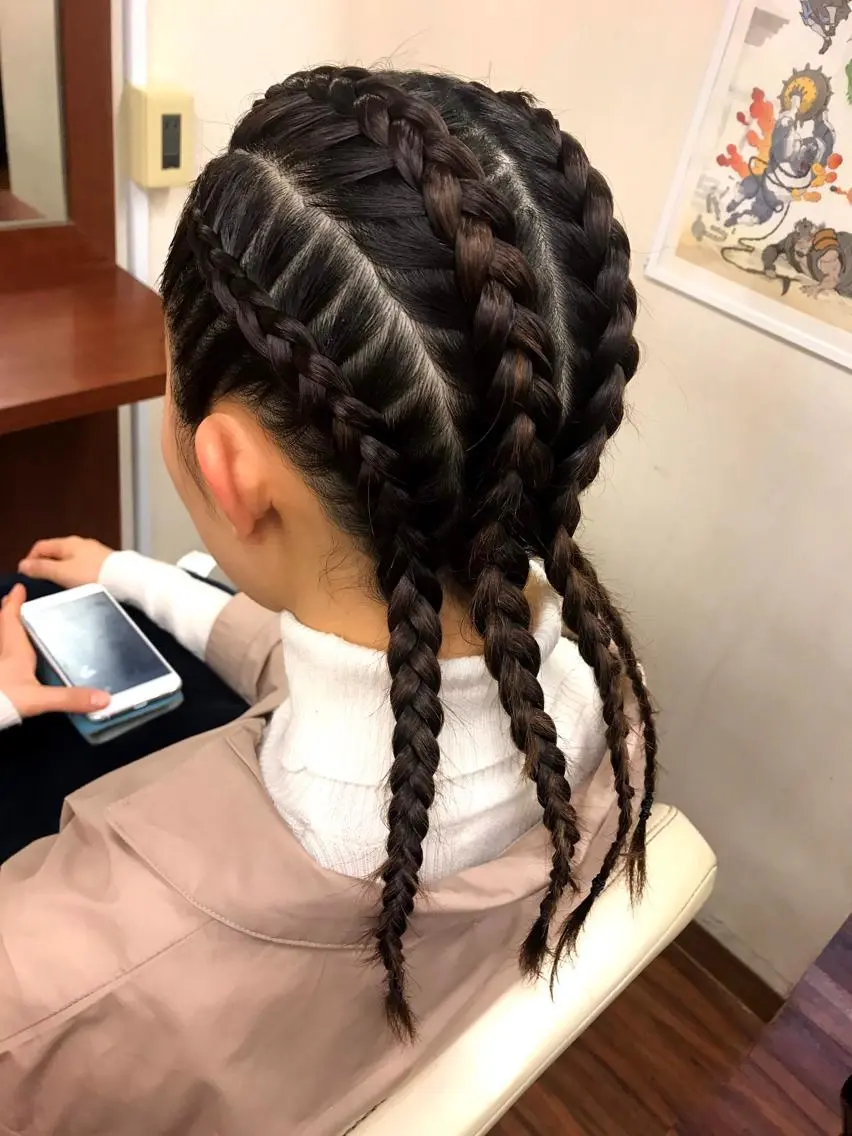 セミロング ✨コーンロウ✨ 本田さゃかのヘアスタイル