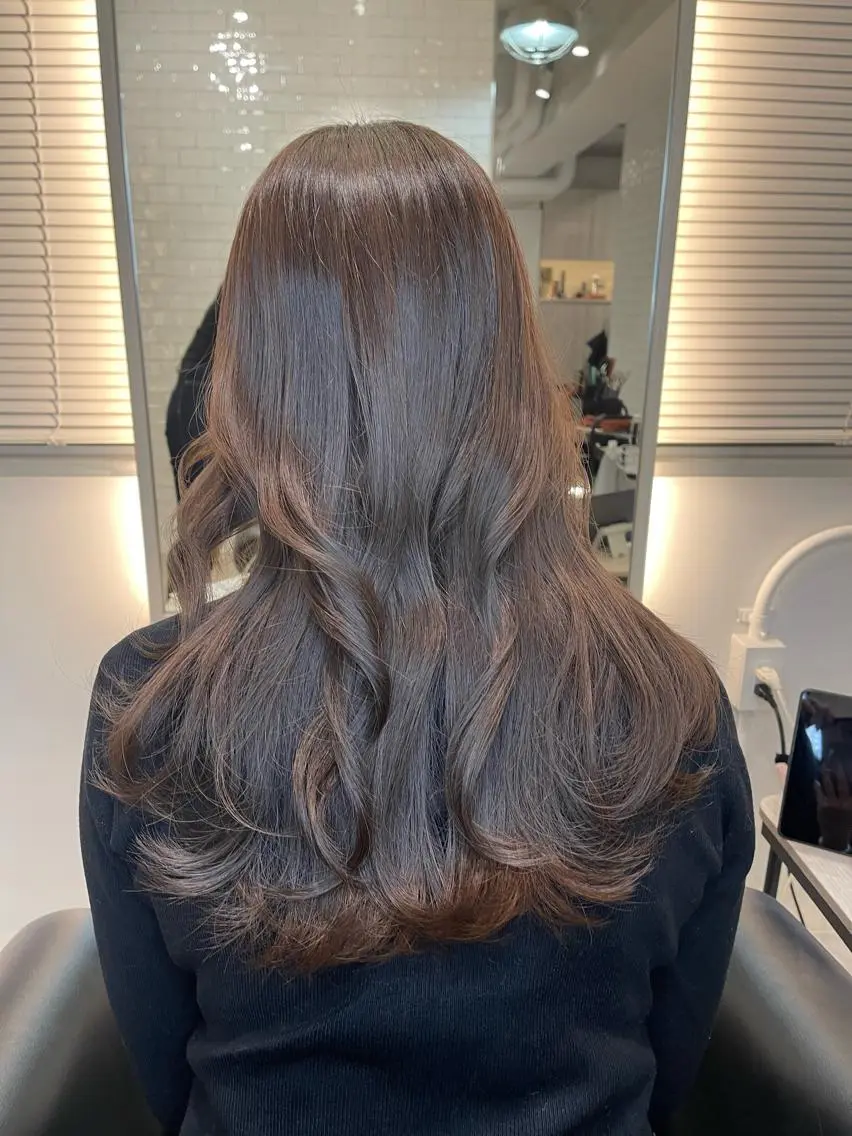 ロング カラー カット ヘアカラー トリートメント emi/髪質改善/ 韓国風/艶カラーのヘアスタイル