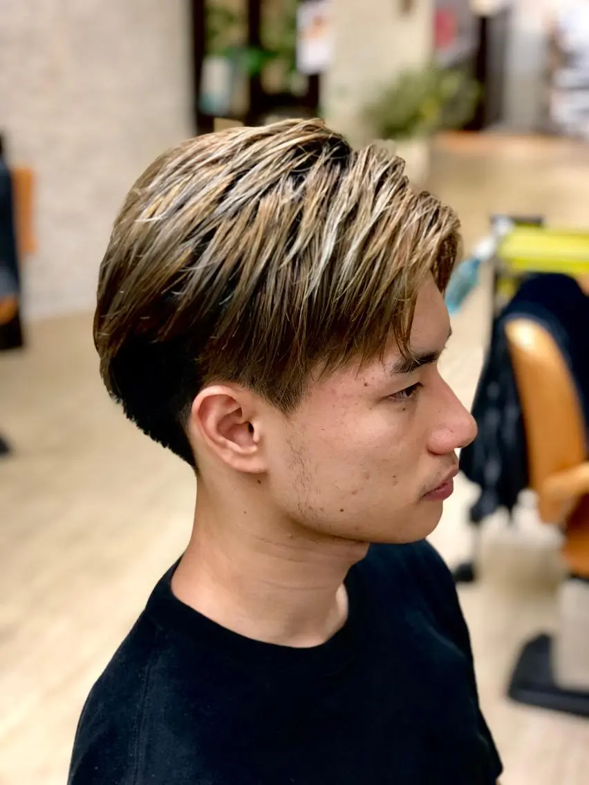 カラー メンズ メンズハイライト ハイライトカラー イトウ アキノリのヘアスタイル