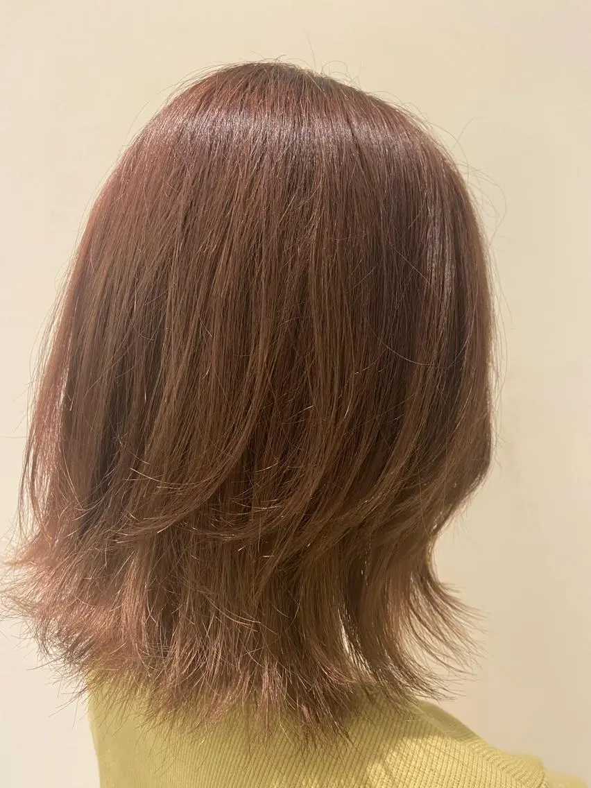 カラー 岡野 舜のヘアスタイル