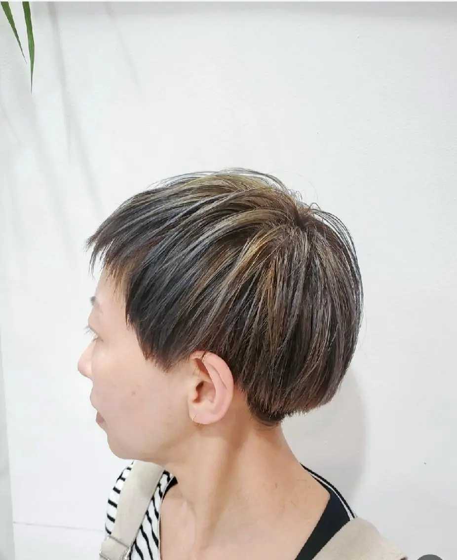 カラー SaKai Nozomiのヘアスタイル