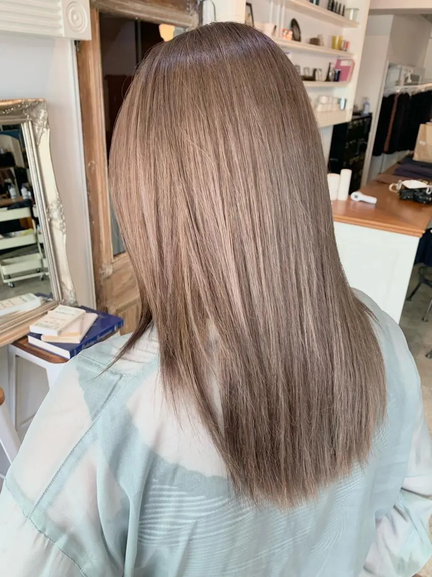 ロング カラー ヘアアレンジ ベージュカラー ミルクティーベージュ カット ヘアカラー トリートメント 山崎 澪 レイヤーカット/大宮のヘアスタイル