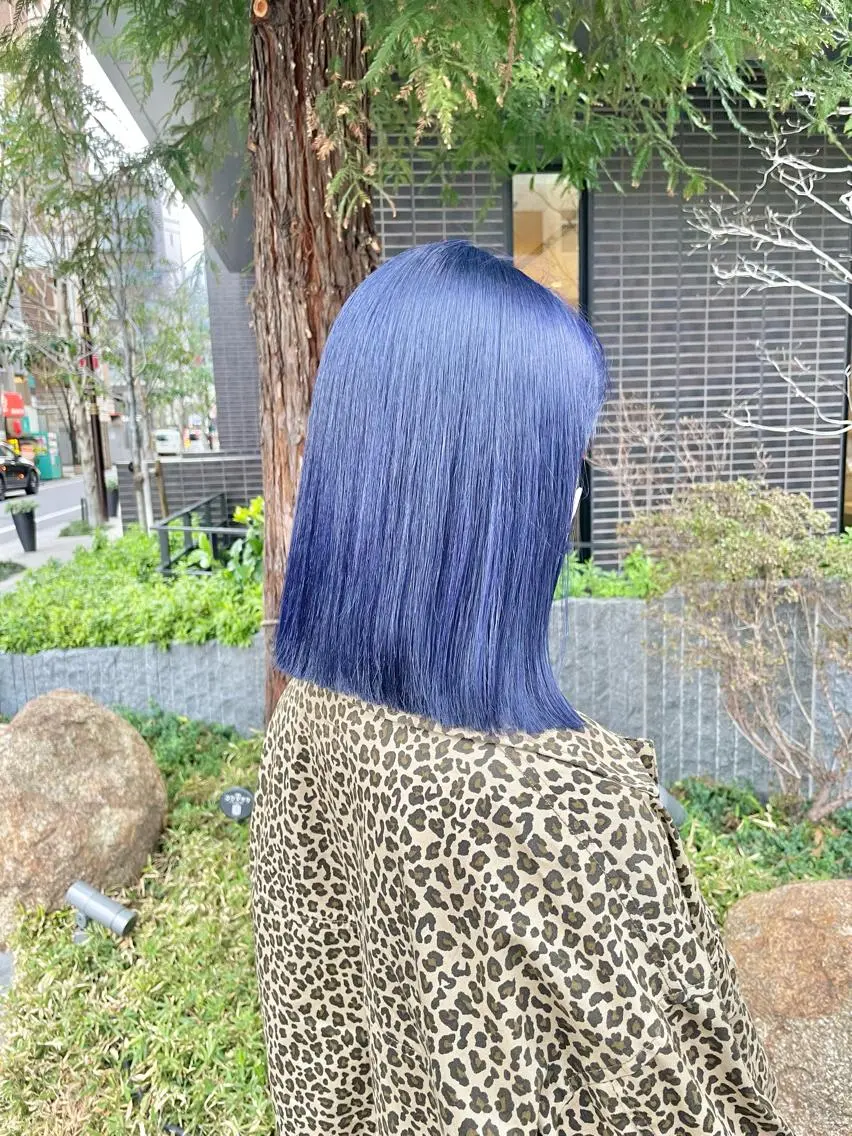ミディアム カラー ヘアアレンジ ベージュカラー ブリーチ ブルーカラー ハイトーンカラー ミルクティーベージュ 安田和洋 ブリーチカラー特化のヘアスタイル