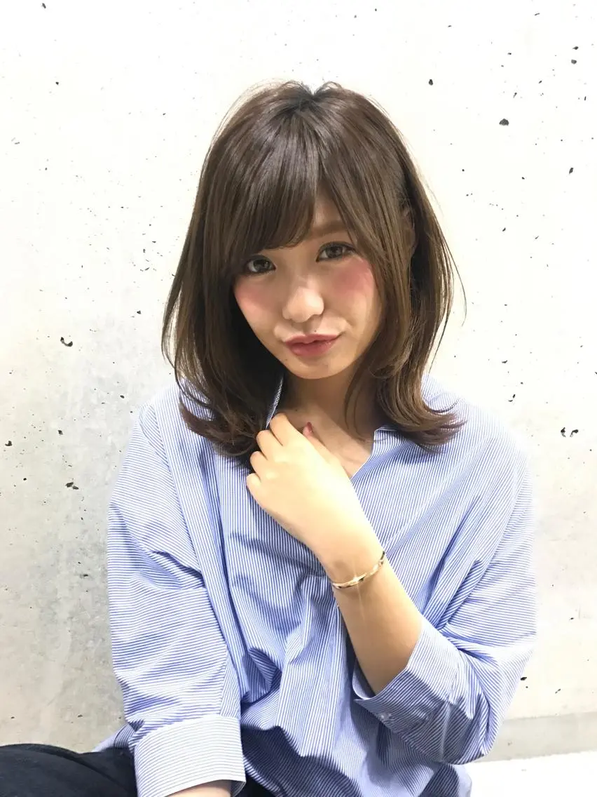 ミディアム カラー パーマ 外ハネヘア 大人かわいい💍🤍 ボブ/ショートボブのヘアスタイル