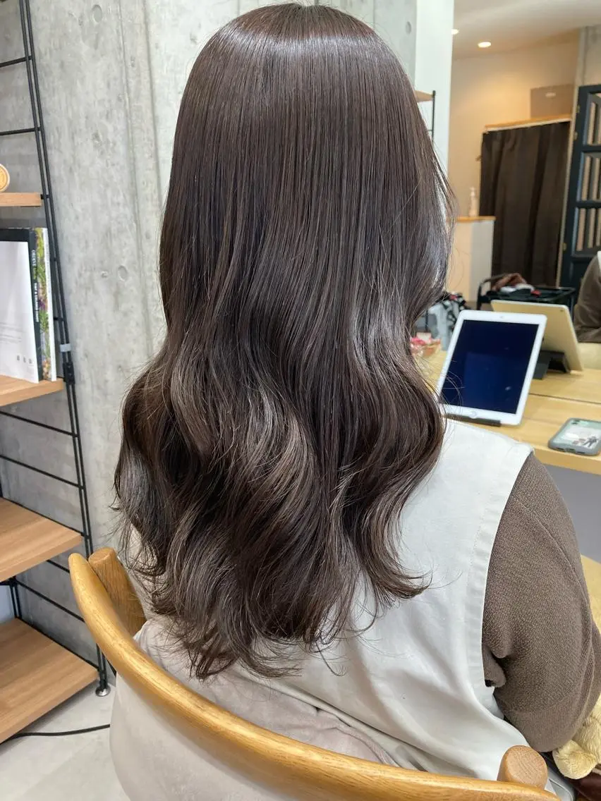 セミロング カット ヘアカラー トリートメント ✨色持ちの良い艶 カラー✨蟹江真世のヘアスタイル