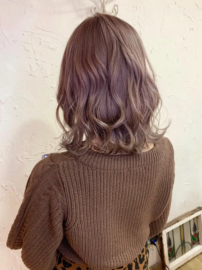 ミディアム カラー ベージュカラー フォギーベージュ 盛れる顔周りカット ♥️韓国ヘア"ちぇるのヘアスタイル